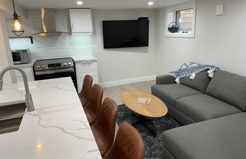 South End Apartment | Southy 1 Bdrm Lower South End Halifax walking distance to downtown/& Ocean