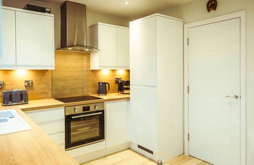 Eastbourne House | Sovereign Sunrise near to beach