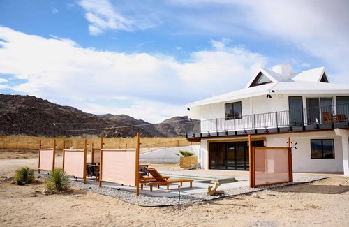 Twentynine Palms House | Spa Oasis: Hot Springs, Pickleball, Pool+Spa