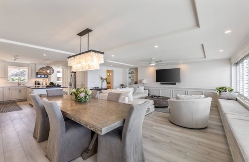 Diamond Head - Kapahulu - St. Louis Condo | Spacious 2 Bdrm Remodeled Oceanfront 01 unit