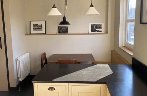 Haggerston Apartment | Spacious 2 bed Flat Minutes Walk From Broadway Market