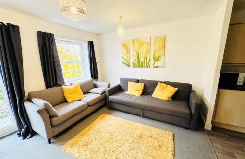 Bradley Stoke Apartment | Spacious 2-Bedroom Haven with Modern Amenities in Bradley Stoke