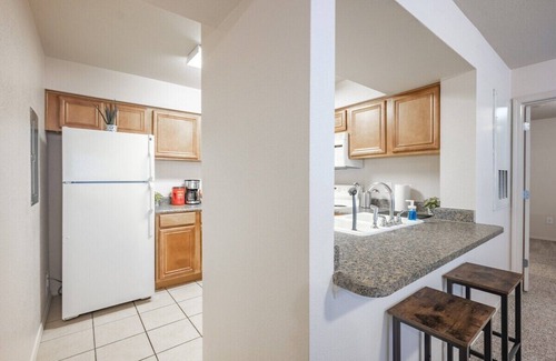 Amarillo Apartment | Spacious 2B2B Wi-Fi, Pool, Gym