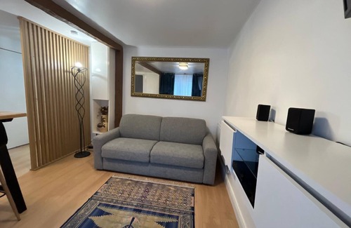 Vanves Apartment | Spacious 2p apartment 15min Paris Expo Porte de Versailles in a quiet residence.