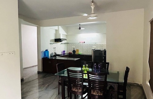 Visakhapatnam Apartment | Spacious 3-bedroom apartment with AC, WiFi in brilliant Visakhapatnam