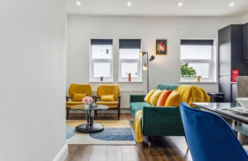 Belvedere Apartment | Spacious 3 Bedroom - 2 Full Bath Flat Belvedere Erith South East London