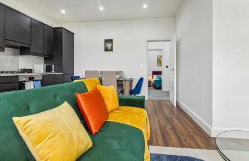 Belvedere Apartment | Spacious 3 Bedroom - 2 Full Bath Flat Belvedere Erith South East London