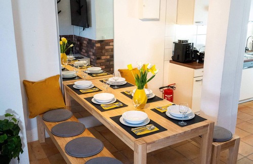 Uhlenhorst Apartment | Spacious 3-Bedroom-Apartment for up to 7 Guests