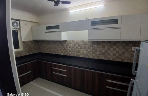 Jhotwara Apartment | Spacious 3-bedroom apartment with AC, WiFi in cool Jaipur