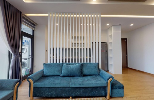 Ngoc Khanh Apartment | Spacious 3 bedroom apartment with fitness room, in lovely vinhomes metropolis