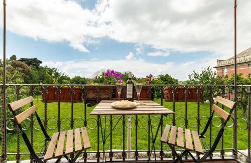 Quarto dei Mille Apartment | Spacious 3-Bedroom Apartment - 10 Min to City Center & 5 Min to Gaslini Hospital