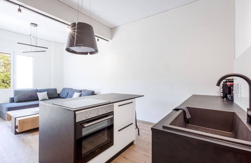 Athens Apartment | Spacious 3-Bedroom Dual Apartment in City Centre