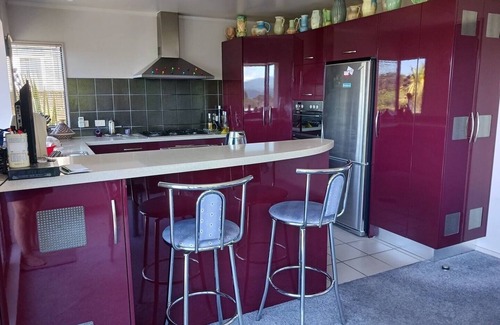 Northland House | Spacious 3 bedroom home with spectacular views