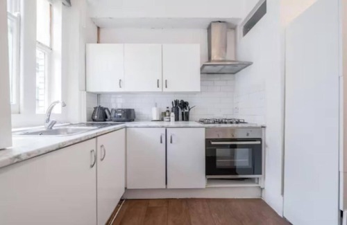 Chiswick Apartment | Spacious 3-Bedroom Home Near Oxford Street & Selfridges