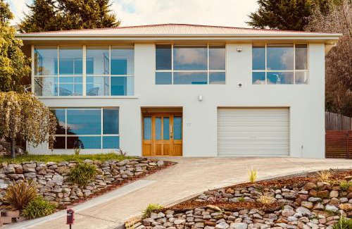 Berriedale House | Spacious 3 bedrooms family living in Rosetta