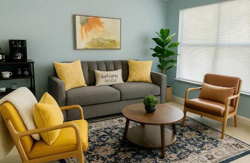 Pompano Beach House | Spacious 3 BR Gem Near Beach Sleeps 10 Pompano Beach