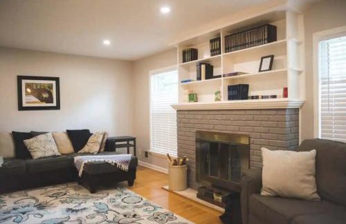 Bashford Manor House | Spacious 3-BR Retreat Near Louisville Attractions