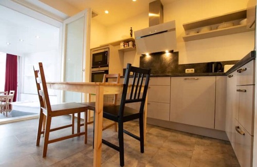 Buderich Apartment | Spacious 3-room apartment with terrace