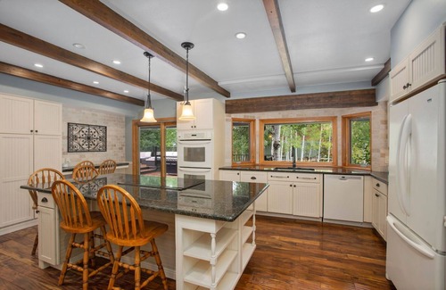 Steamboat Springs House | Spacious 3000 sq ft home, stunning views, close to slopes!