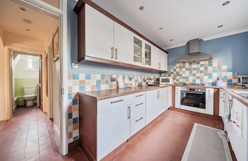 Slough House | Spacious 4-bed, 4-bath home with garden and parking