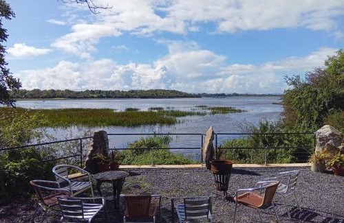 Craughwell House | Spacious 4 bedroom retreat in peaceful location