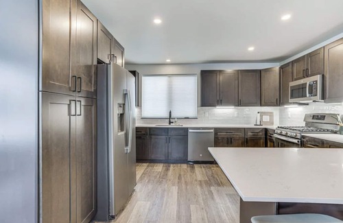 Silverthorne House | Spacious 4-bedroom townhome w/hot tub & 7 miles to skiing!