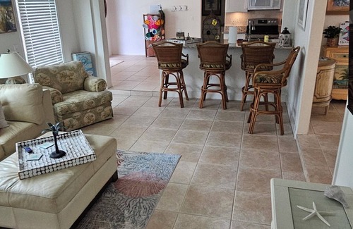 Crooked Creek House | Spacious 4bed/2bath home in Sarasota w/pool 5 miles from Siesta Key Beach!