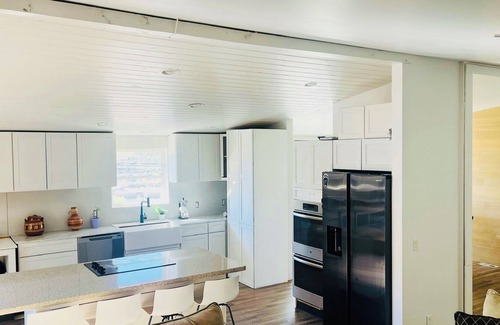 Glenwood Springs House | Spacious 5-bedroom house with an incredible view in Glenwood Springs