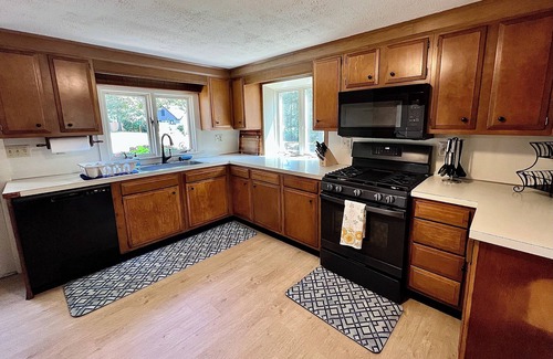 South Yarmouth House | Spacious 5-bedroom, 3-bath mid-Cape home, large backyard, AC, 2 miles to beaches