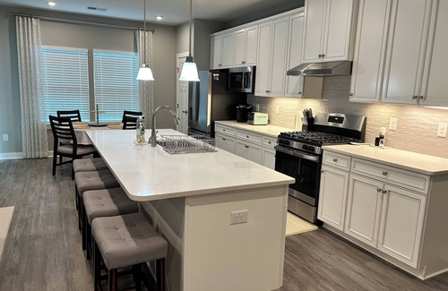 Millville House | Spacious 5 Bedroom, 4 Full Bath house with patio in enjoyable Ocean View.