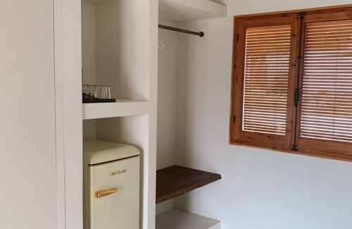 Altea la Vella Villa | Spacious 5-bedroom bohemian villa in lovely Altea with AC. 4 bathrooms.