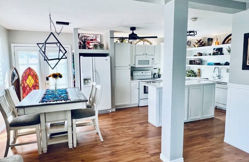 Littleton House | Spacious 5-bedroom house with AC and WiFi near downtown Littleton.