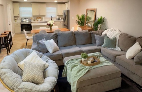 Port Orange House | Spacious 5-bedroom house with two mother in law Suites!