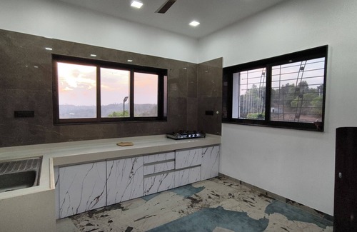 Panchgani Villa | Spacious 5-bedroom villa in charming Panchgani with WiFi, AC