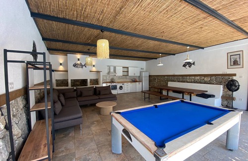 Oludeniz Villa | Spacious 5 Bedrooms Private Heated Outdoor Pool, Pool Table, Table Tennis, BBQ