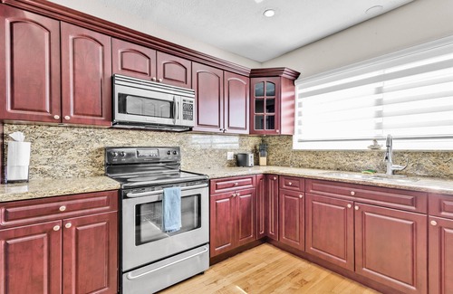 Coral Way House | Spacious 5BR Family Oasis Near Coral Gables & Brickell