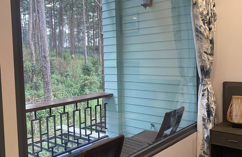 Bao Lam Villa | Spacious 8-bedroom villa with WiFi and AC in charming Lam Dong.