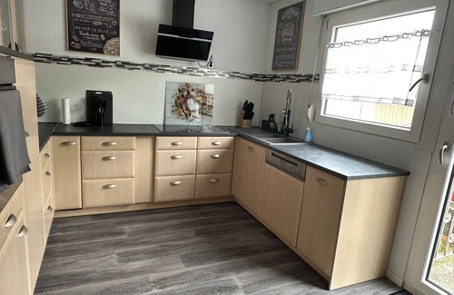 Bad Boll Apartment | Spacious apartment quiet location near A8 spa town in cul-de-sac large parking area