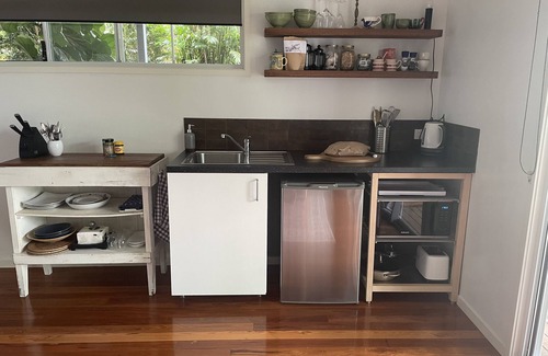 Bangalow Apartment | Spacious Bangalow Apartment for short and longer stays.