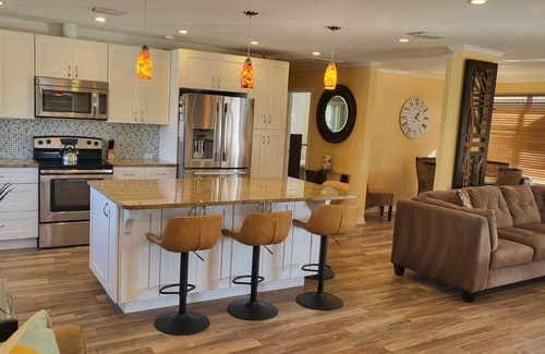 Indian Rocks Beach House | Spacious Beach House Unit, Beautifully Furnished 2 Bed 2Bath./2Min.Walk To Beach
