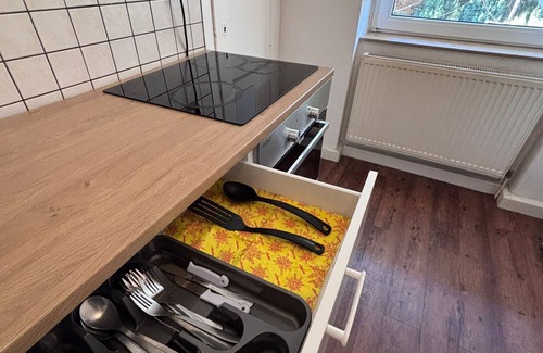 Zeitz Apartment | Spacious Central 3Bedroom flat for 8 guests