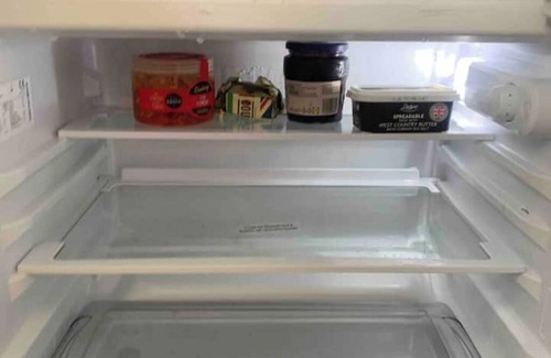 Wythenshawe Apartment | Spacious & Comfortable flat | Near Airport & City