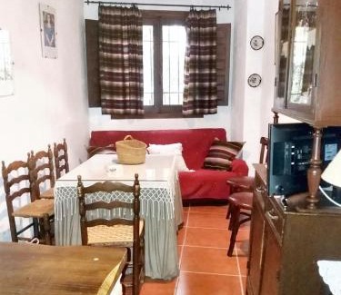 Quesada House | Spacious comfortable house in Quesada with balcony