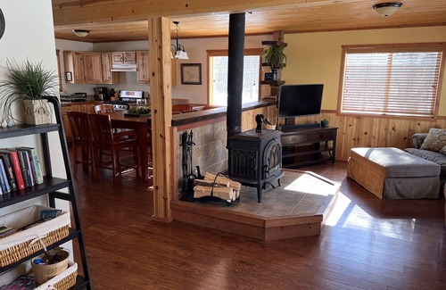 Talkeetna House | Spacious convenient home in Talkeetna *New Sauna*