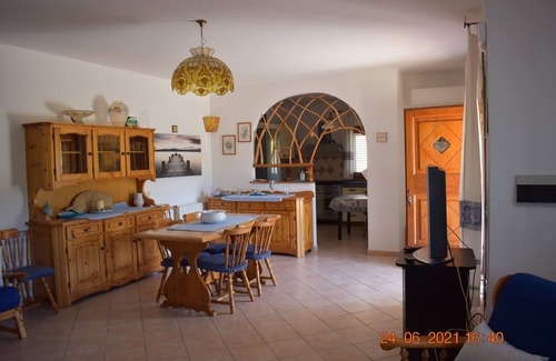 San Pantaleo Apartment | spacious detached house, ideal for holidays in san pantaleo