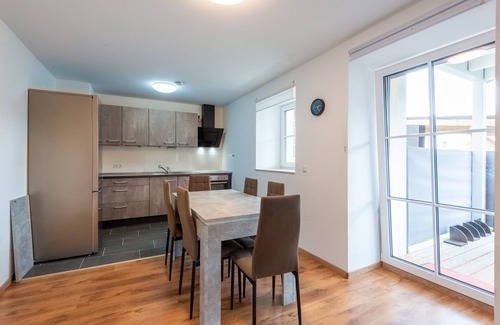 Haunsheim Apartment | Spacious Dual Guesthouse