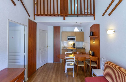 La Mongie Apartment | Spacious Duplex, 7 Sleeps, South-Facing, Indoor Pool & Gym, Covered Parking