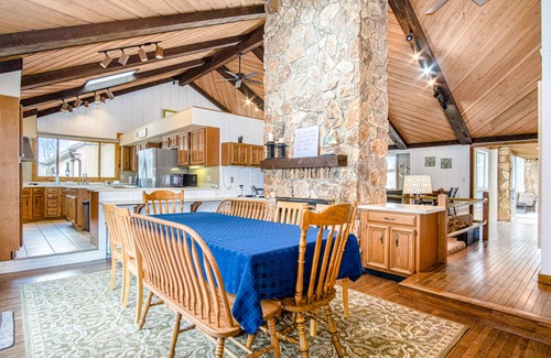 Union Pier House | Spacious Family Villa Near Beaches with Private Pool, WiFi, Firepit & Central AC