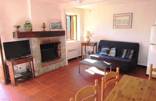 Santʼ Andrea-dʼOrcino House | Spacious house, equipped to receive 4 people, 15 minutes from the sea.