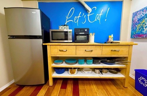 Montavilla House | Spacious Getaway Near Mt Tabor Park—Sleeps 4, Kitchen, WD, Workspace, Patio